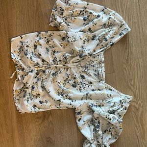 Abercrombie cinched spring blouse